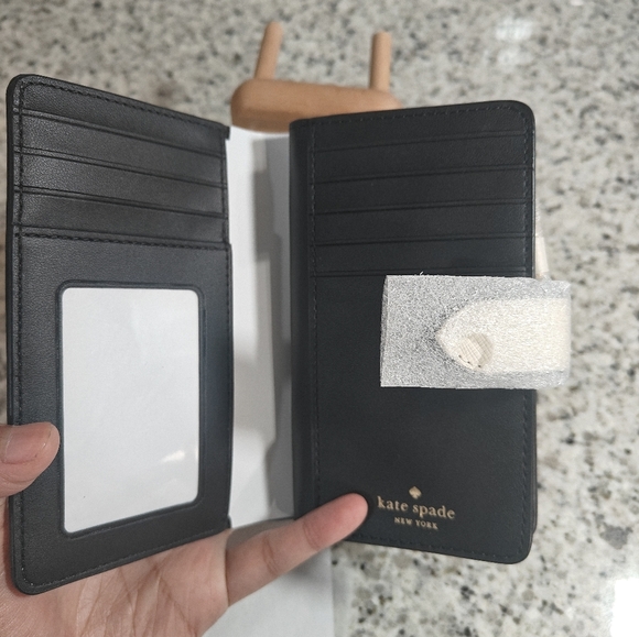 Kate spade Madison Puffy Heart Medium Bifold Wallet - Picture 7 of 8